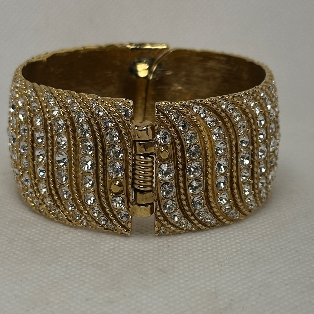 Kate Spade Through the Looking Glass Bee Cuff Gold and Crystal Hinged Bracelet - Picture 4 of 6